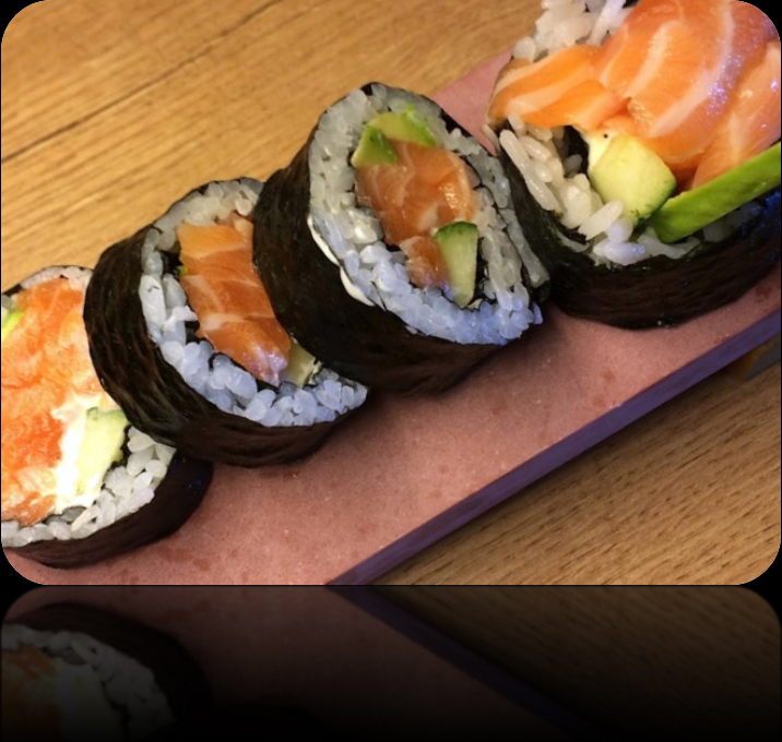 Futo maki Rijkelijk gevulde maki sushi rollen, vier stuks per portie